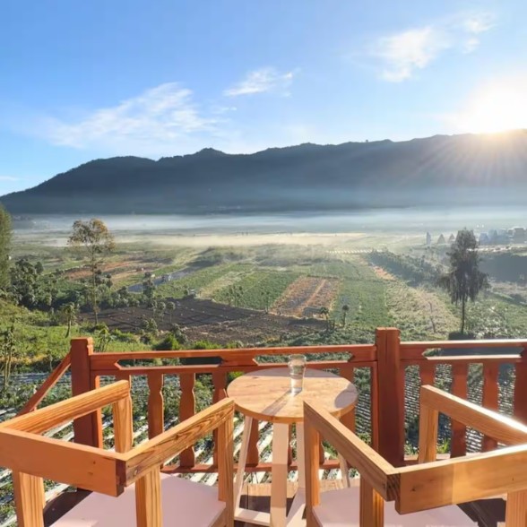 pemandangan di dieng dengan kizuna villa dieng
