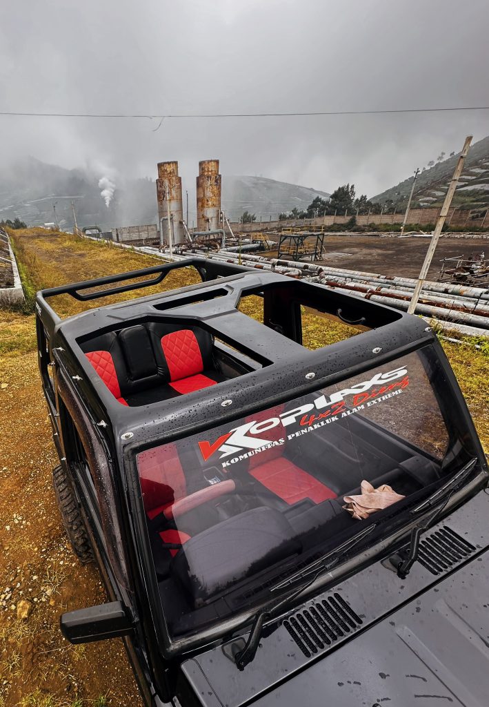 jeep dieng atas awan 